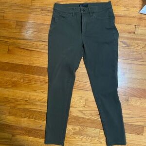 Banana Republic super stretch legging fit soft green skinny jeans, size 28/9
